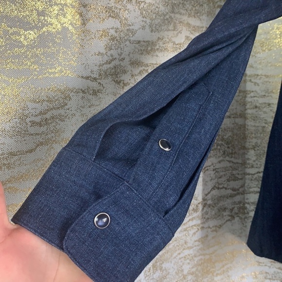 Kate Spade Blue Dark Wash Embroidered Chambray Denim Shirt Size M - Picture 7 of 13